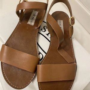 Steve Madden  Dondi Sandals